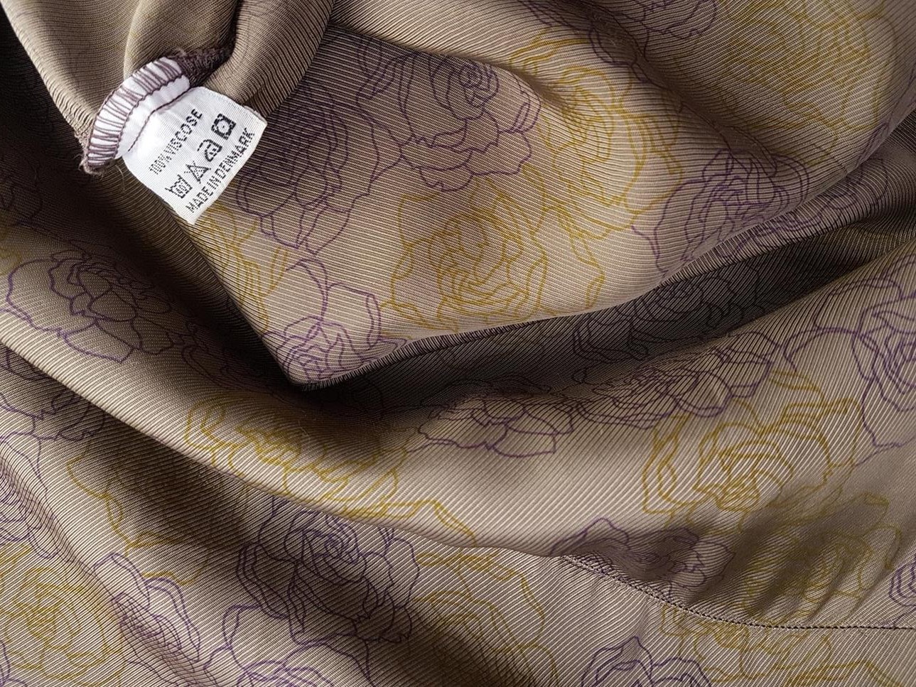 Milieu Size M Color Khaki Okrągły dekolt Sukienka Prosta Bezrękawnik Do Kolan Fabric Wiskoza 100%