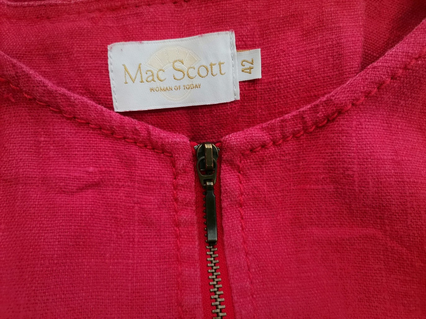 Mac Scott Size 42 Color Czerwony Okrągły dekolt Żakiet na suwak Długi rękaw Fabric Len 100%