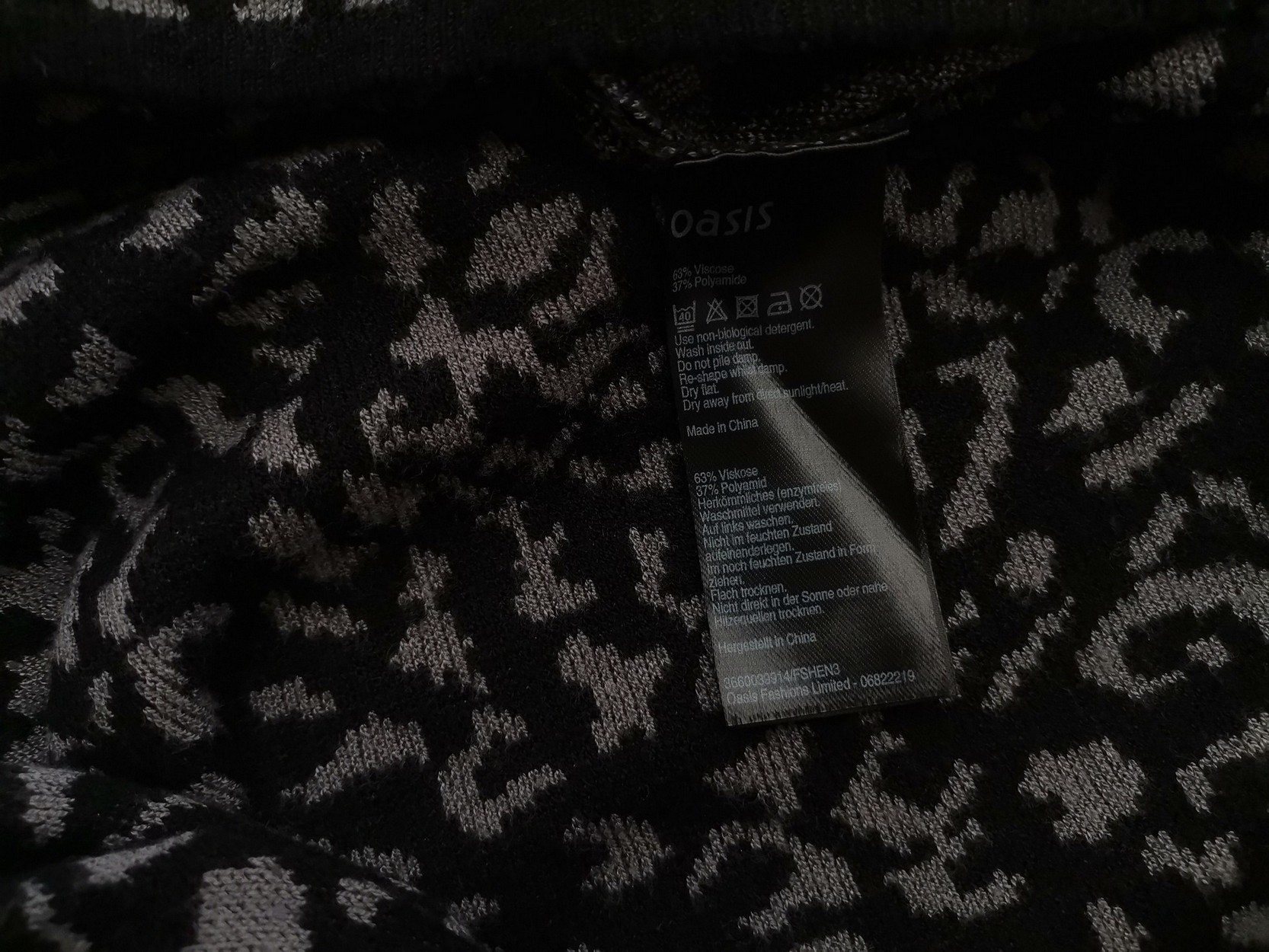 Oasis Size M Color Czarny Dekolt U Sukienka Bodycon Długi rękaw Midi Fabric Wiskoza