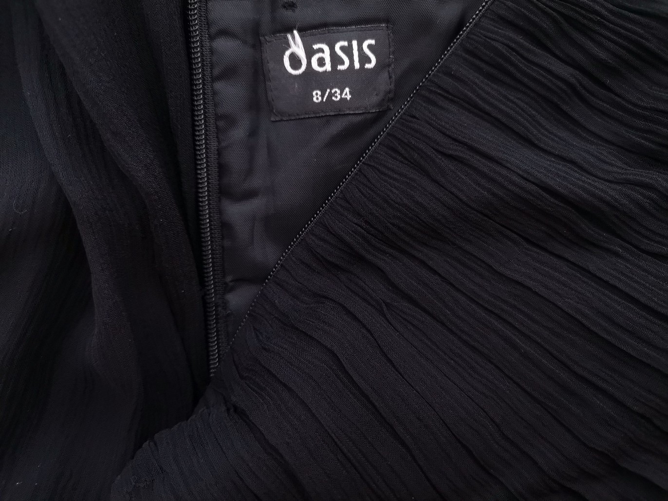 Oasis Size 8 (34) Color Czarny Dekolt Serce Sukienka Trapezowa Bezrękawnik Midi Fabric Jedwab 100%