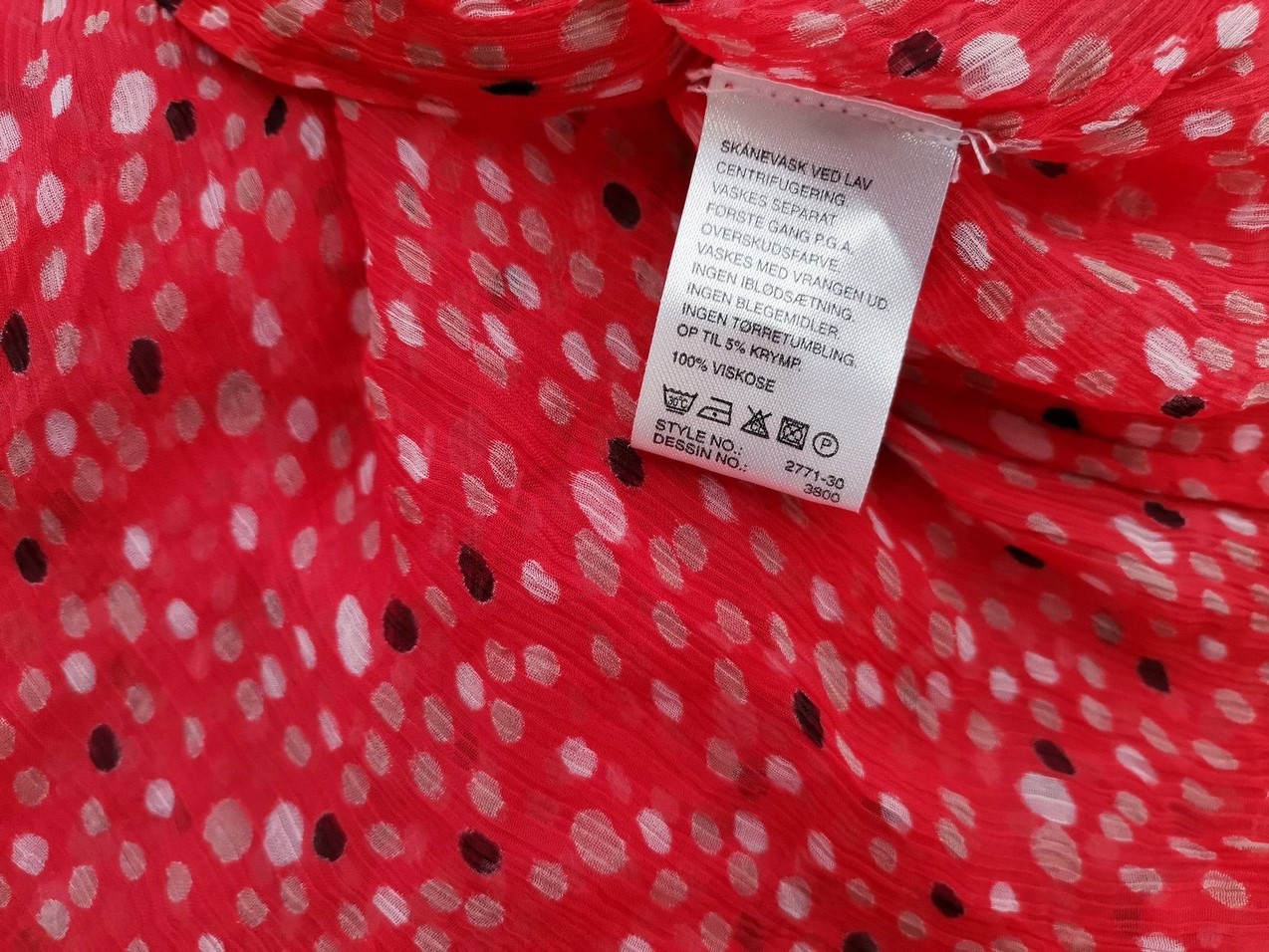 FRN Size L Color Czerwony Grochy Kołnierz Bluzka Zapinana Krótki rękaw Fabric Wiskoza 100%