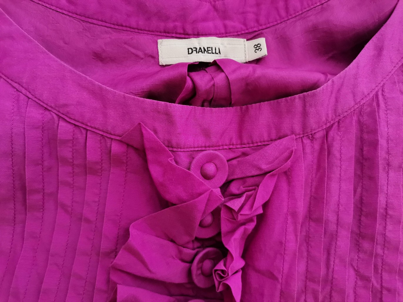 Dranella Size 36 Color Fuksja Okrągły dekolt Sukienka Prosta Krótki rękaw Do Kolan Fabric Jedwab