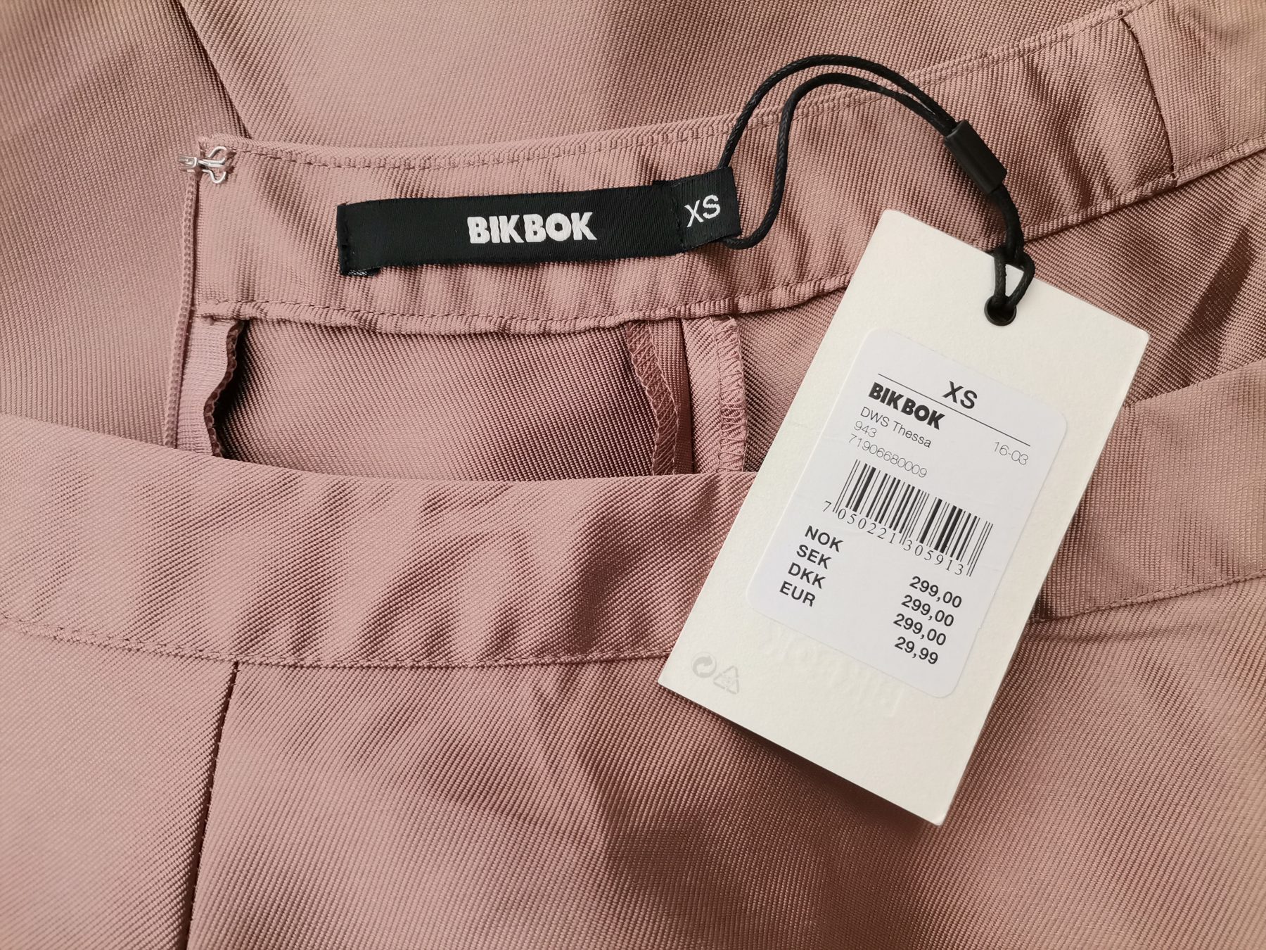 BIK BOK Size XS Color Beżowy Spódnica Trapezowa Midi