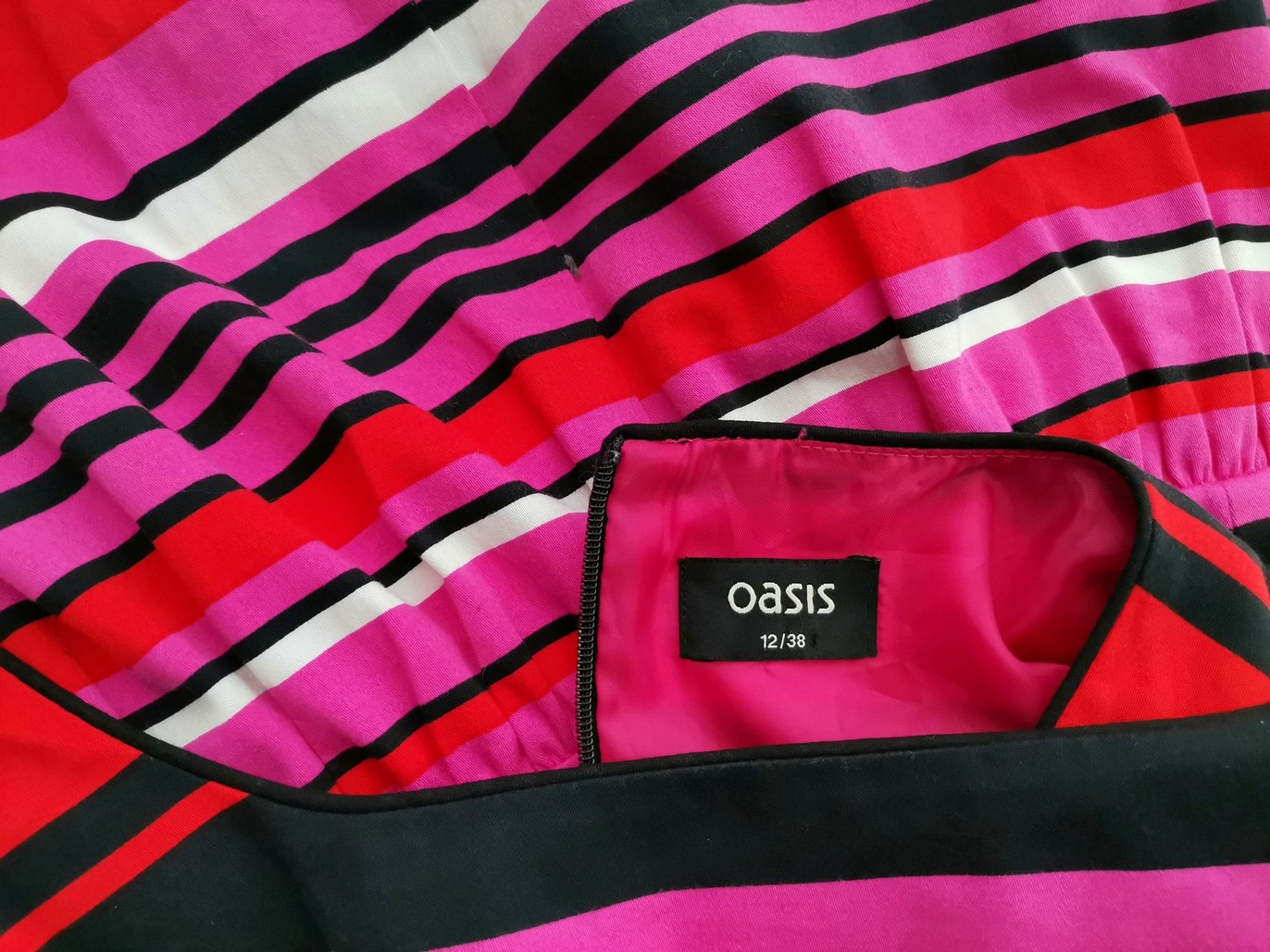 Oasis Size 12 (38) Color Różowy Pasy Kwadratowy dekolt Sukienka Rozkloszowana Bezrękawnik Do Kolan Fabric Bawełna