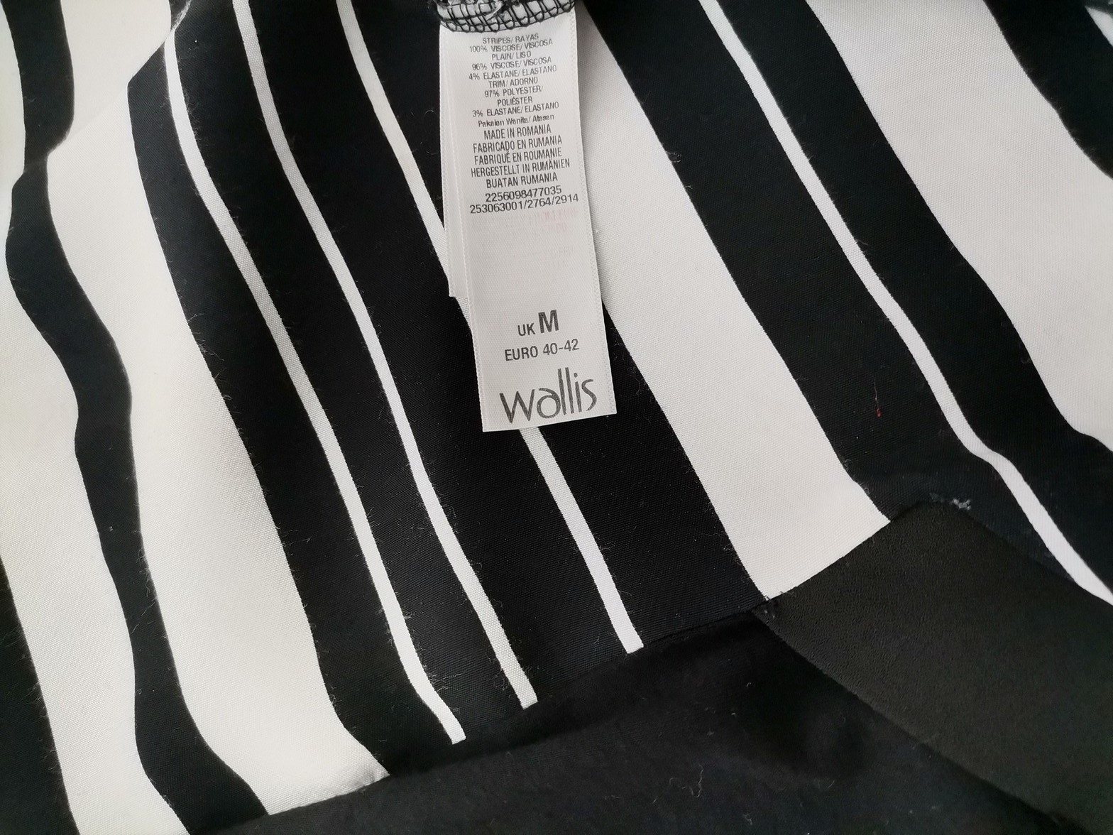 Wallis Size M Color Czarny Pasy W serek Sukienka Sweterkowa Krótki rękaw Krótka Fabric Wiskoza 100%