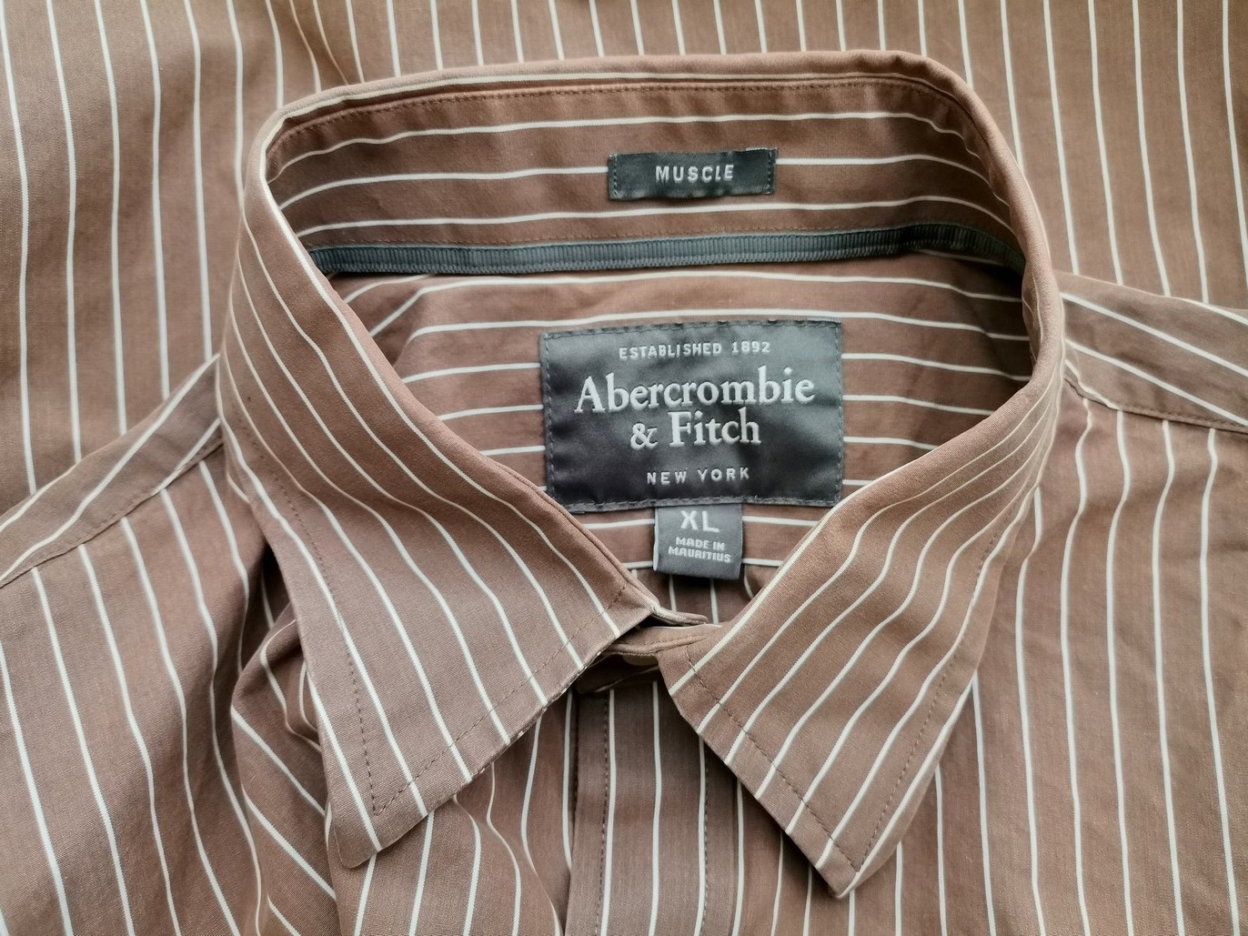 ABERCROMBIE & FITCH Size XL Color Brązowy Pasy Kołnierz Męska Koszula Casual Długi rękaw Fabric Bawełna 100%