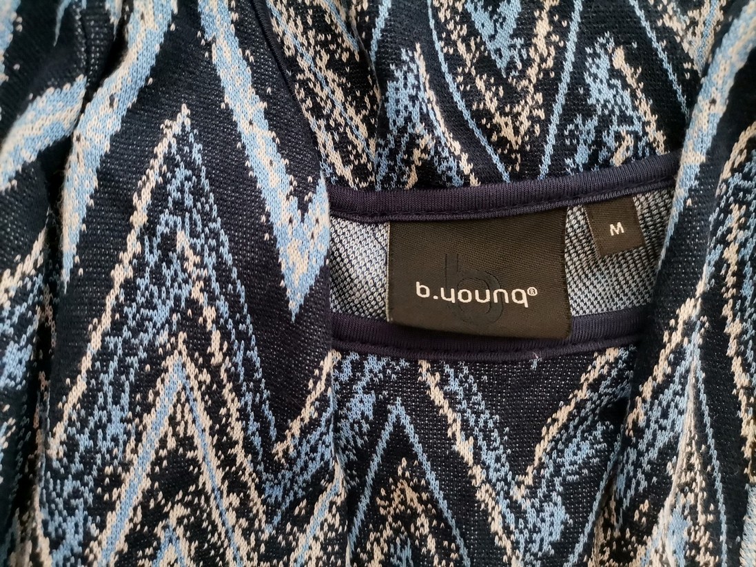 B.YOUNG Size M Color Niebieski Okrągły dekolt Sukienka Sweterkowa Krótki rękaw Midi Fabric Wiskoza