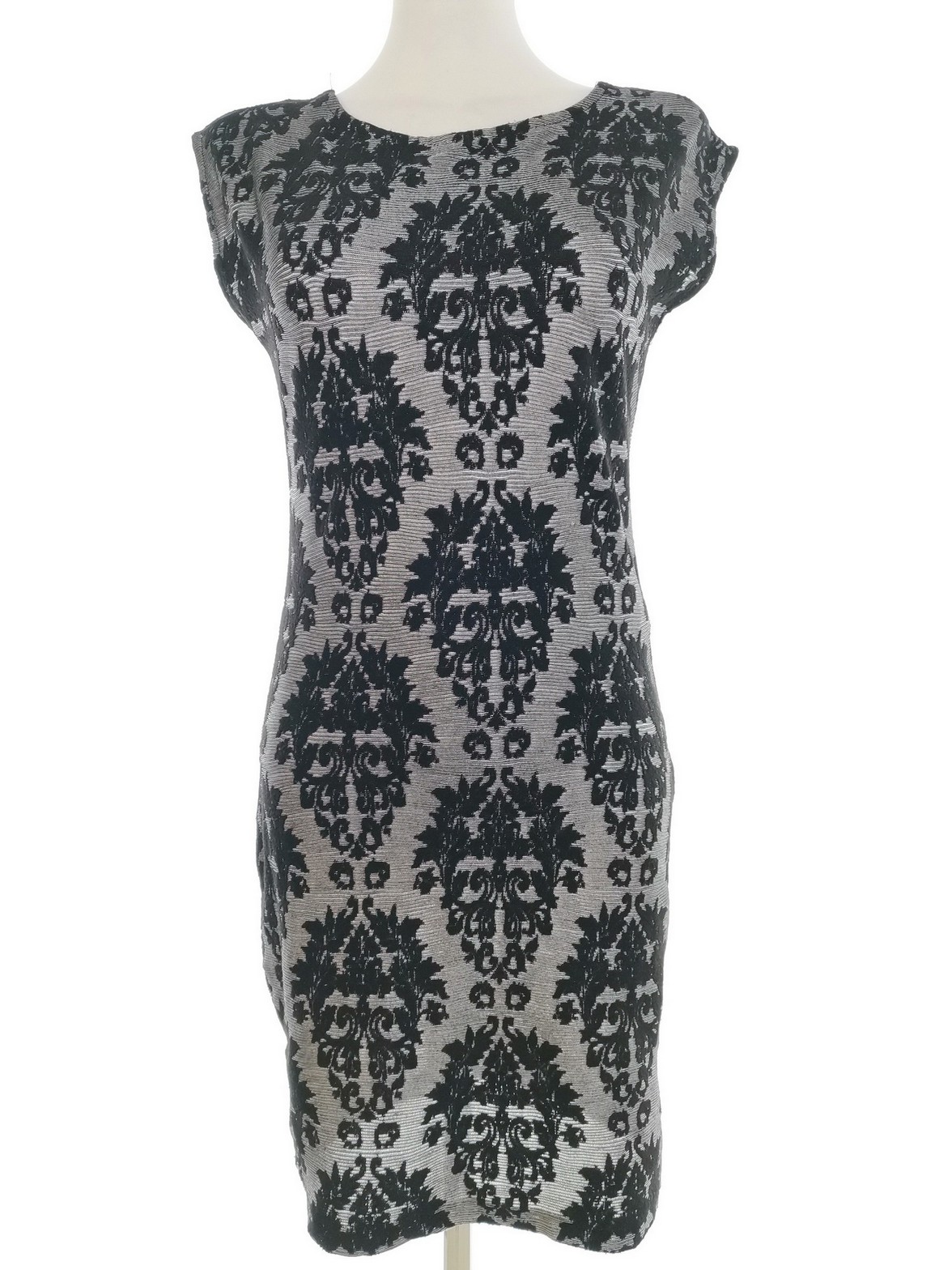 Vila Size S Color Czarny Okrągły dekolt Sukienka Bodycon Krótki rękaw Do Kolan