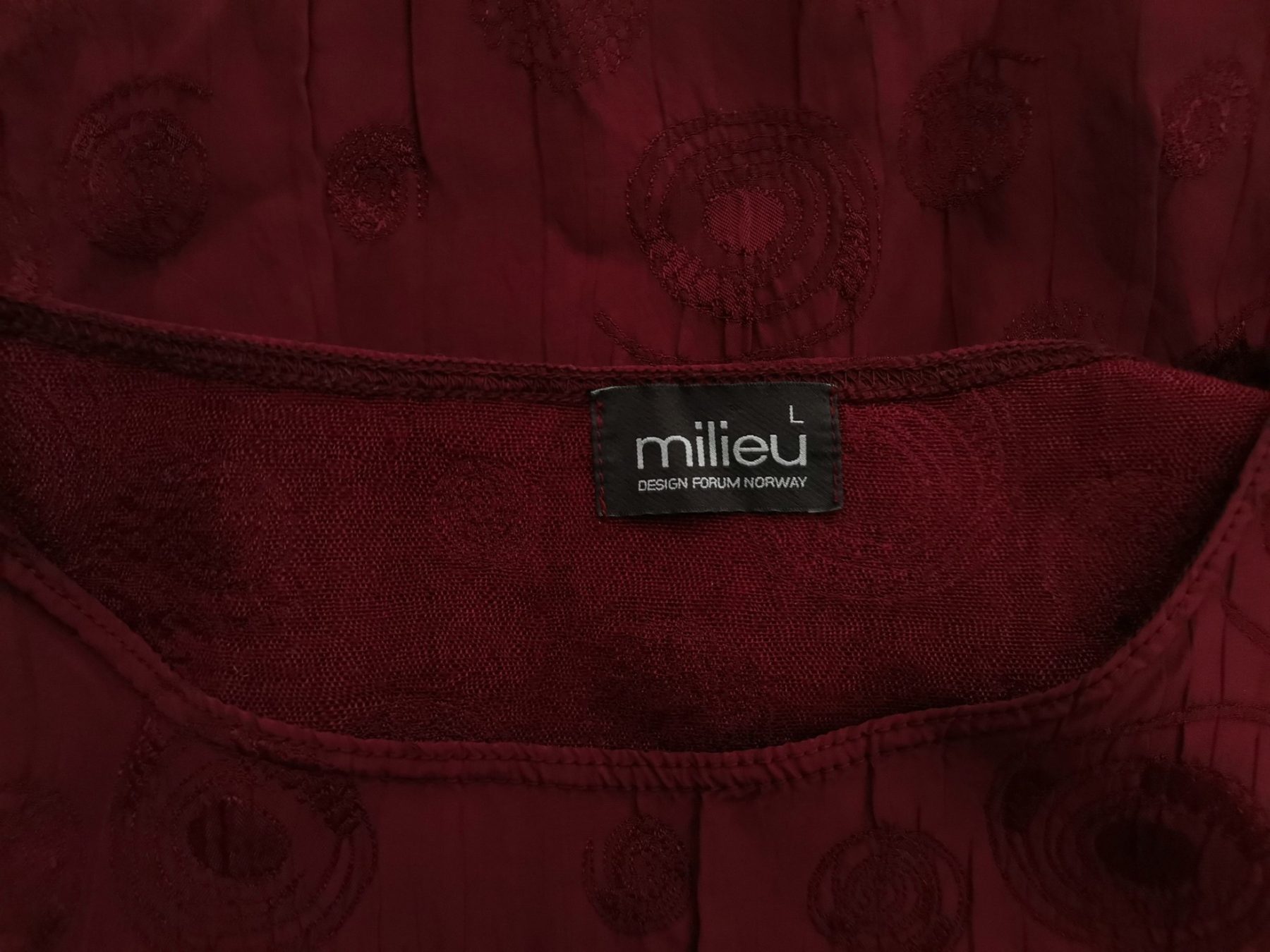 Milieu Size L Color Purpurowy Okrągły dekolt Sukienka Sweterkowa Rękaw 3/4 Midi Fabric Wiskoza 100%