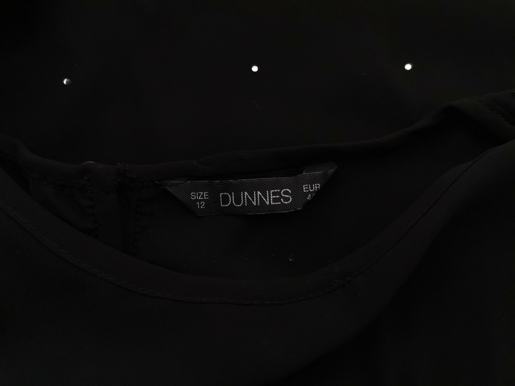 Dunnes Size 12 (40) Color Czarny Okrągły dekolt Sukienka Elegancka Bezrękawnik Midi