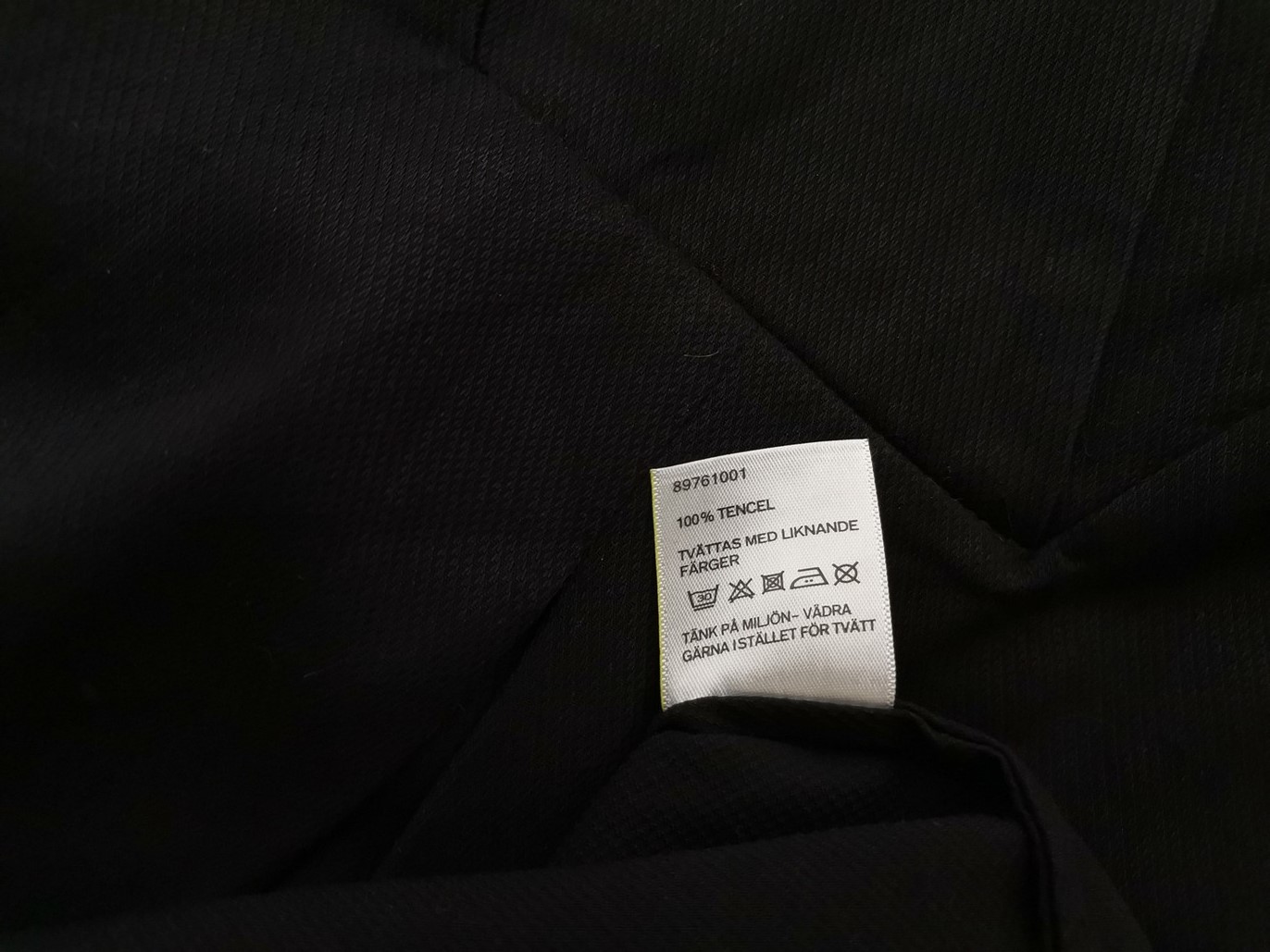 Wera stockholm Size 36 Color Czarny W serek Sukienka Prosta Długi rękaw Do Kolan Fabric Tencel 100%