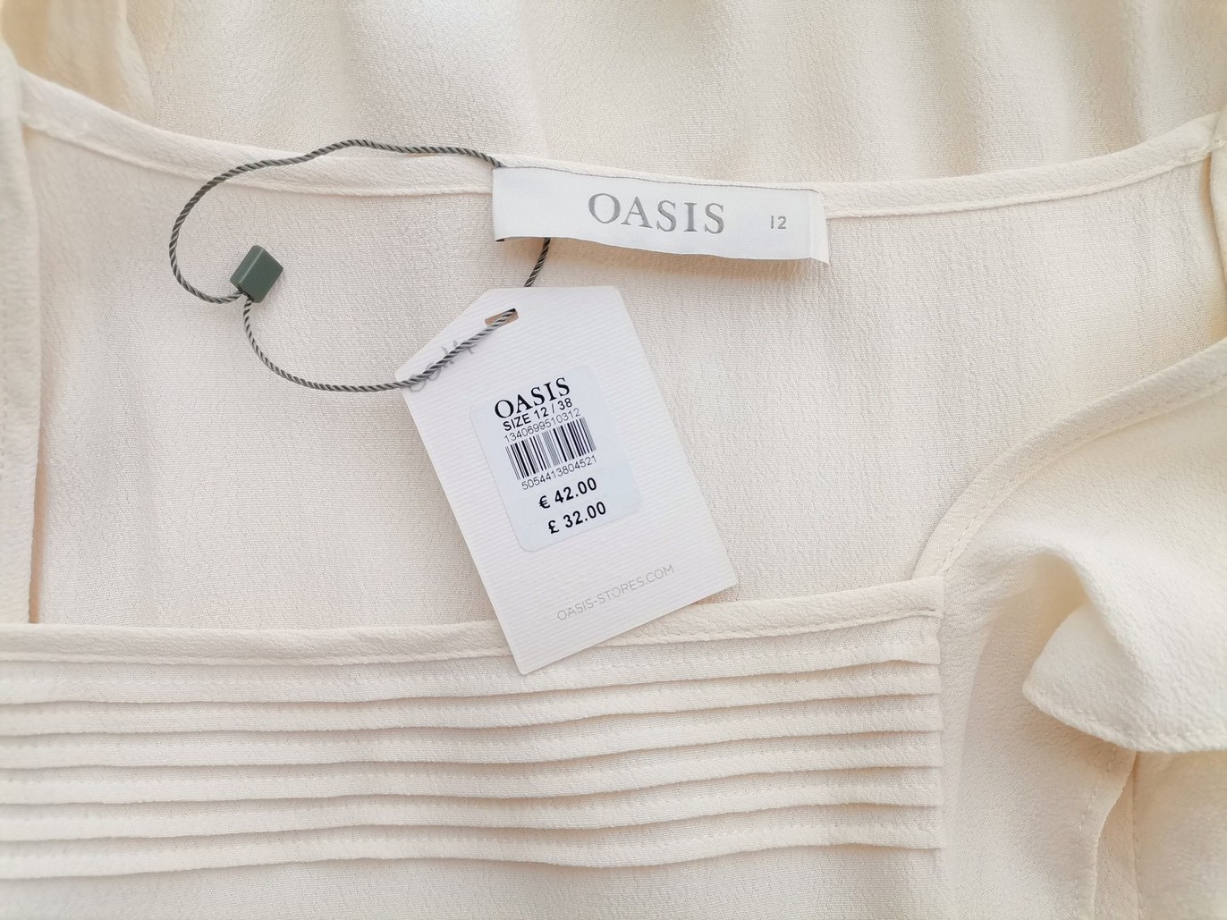 Oasis Size 12 (38) Color Kremowy Kwadratowy dekolt Bluzka Krótki rękaw Fabric Wiskoza 100%