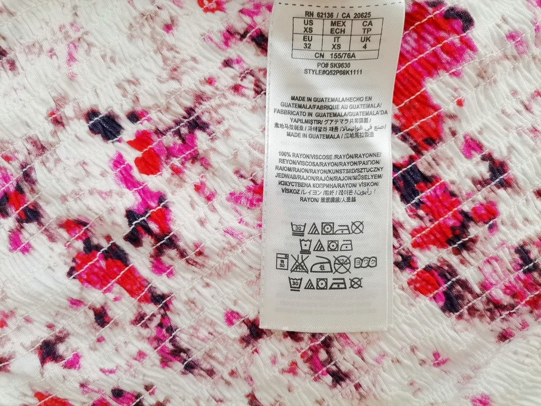 Guess Size XS Color Kremowy W łódkę Bluzka Krótki rękaw Fabric Rayon 100%