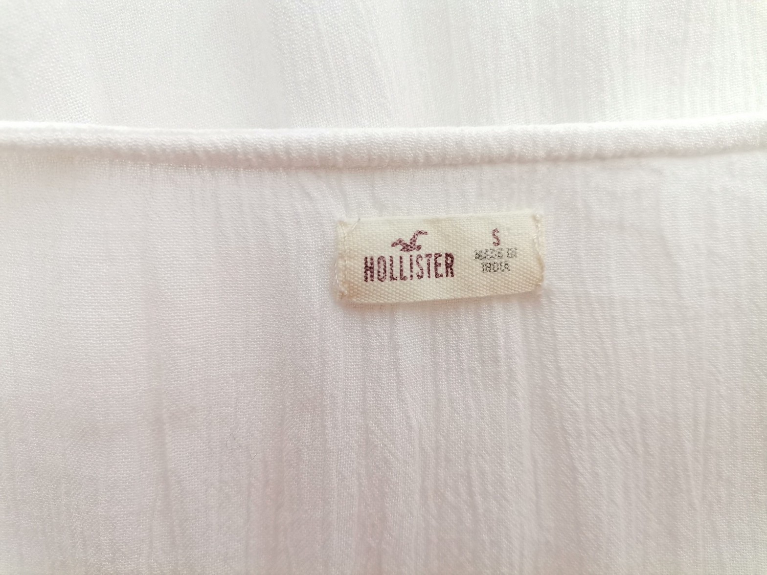 Hollister Size S Color Biały Okrągły dekolt Bluzka Rękaw 3/4 Fabric Wiskoza 100%