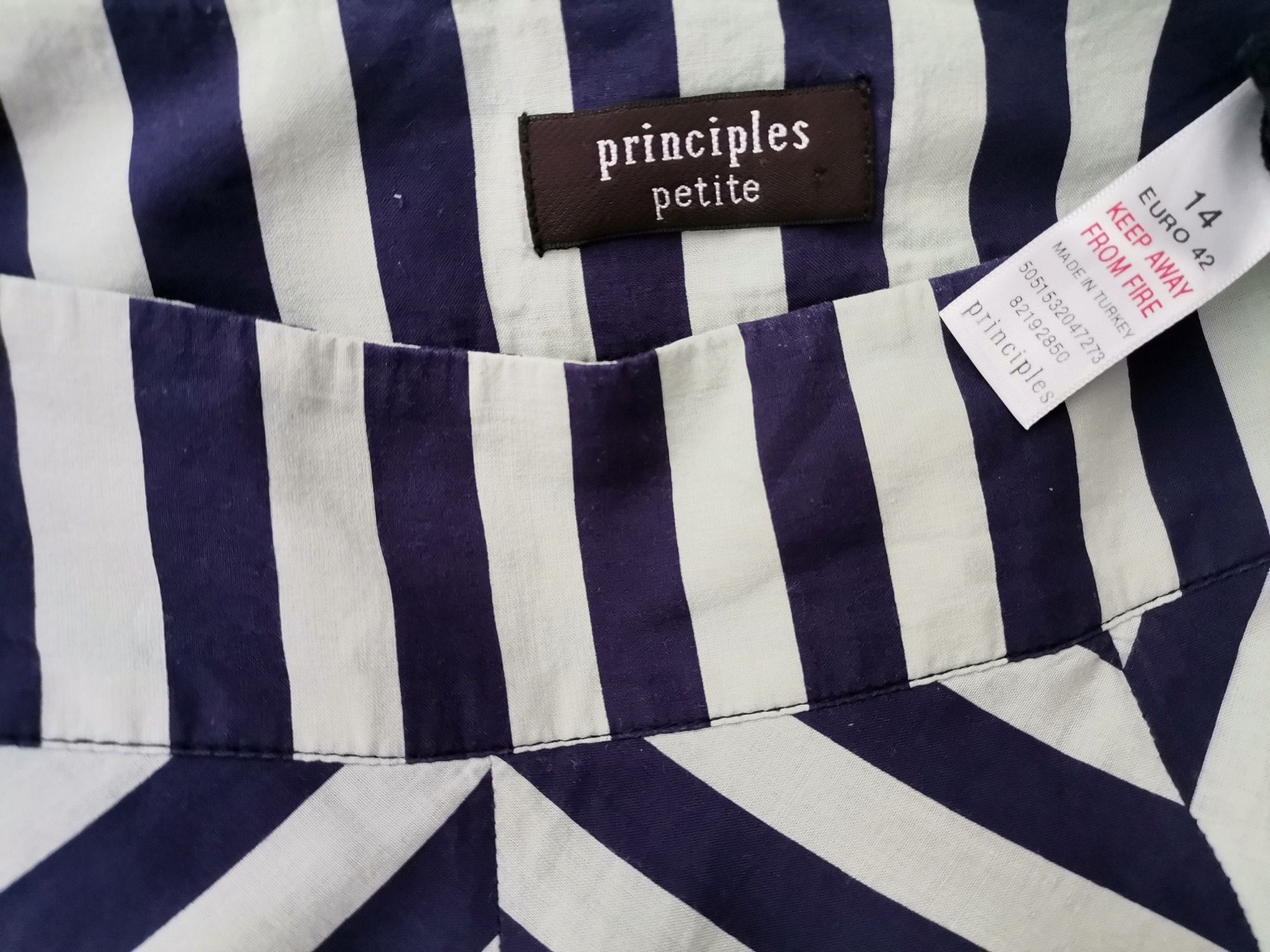 Principles petite Size 14 (42) Color Niebieski Pasy Spódnica Rozkloszowana Midi Fabric Bawełna 100%