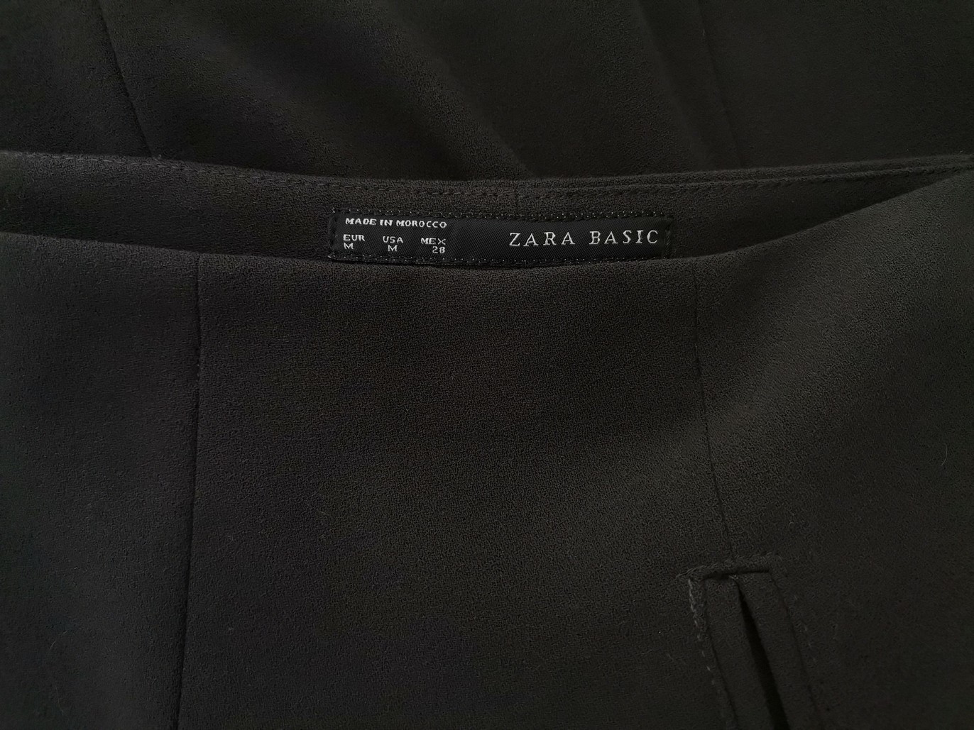 ZARA BASIC Size M Color Czarny Spódnica Prosta i Ołówkowa Do Kolan