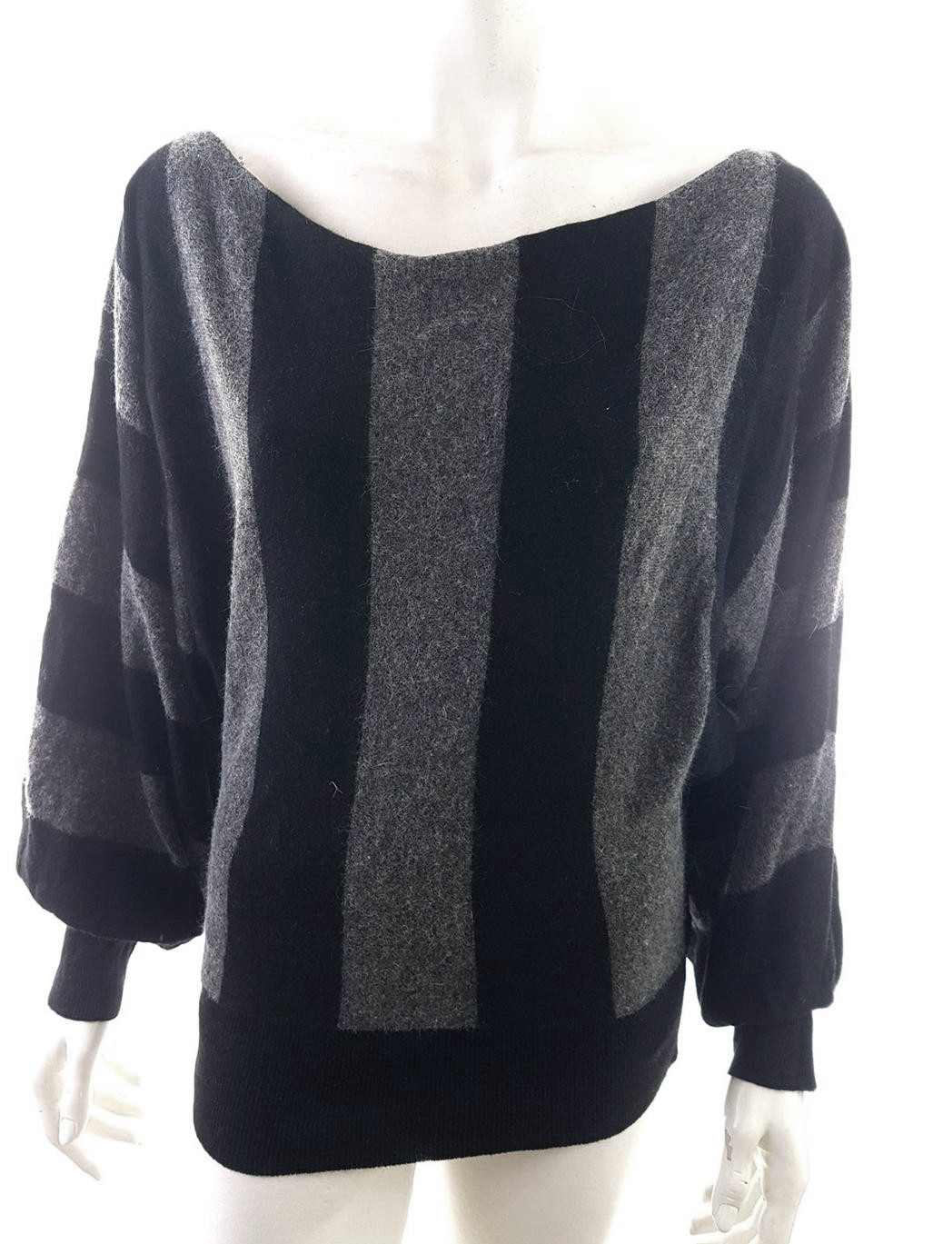 BIK BOK Size M Color Czarny W łódkę Sweter Długi rękaw Fabric Rayon Cienka dzianina