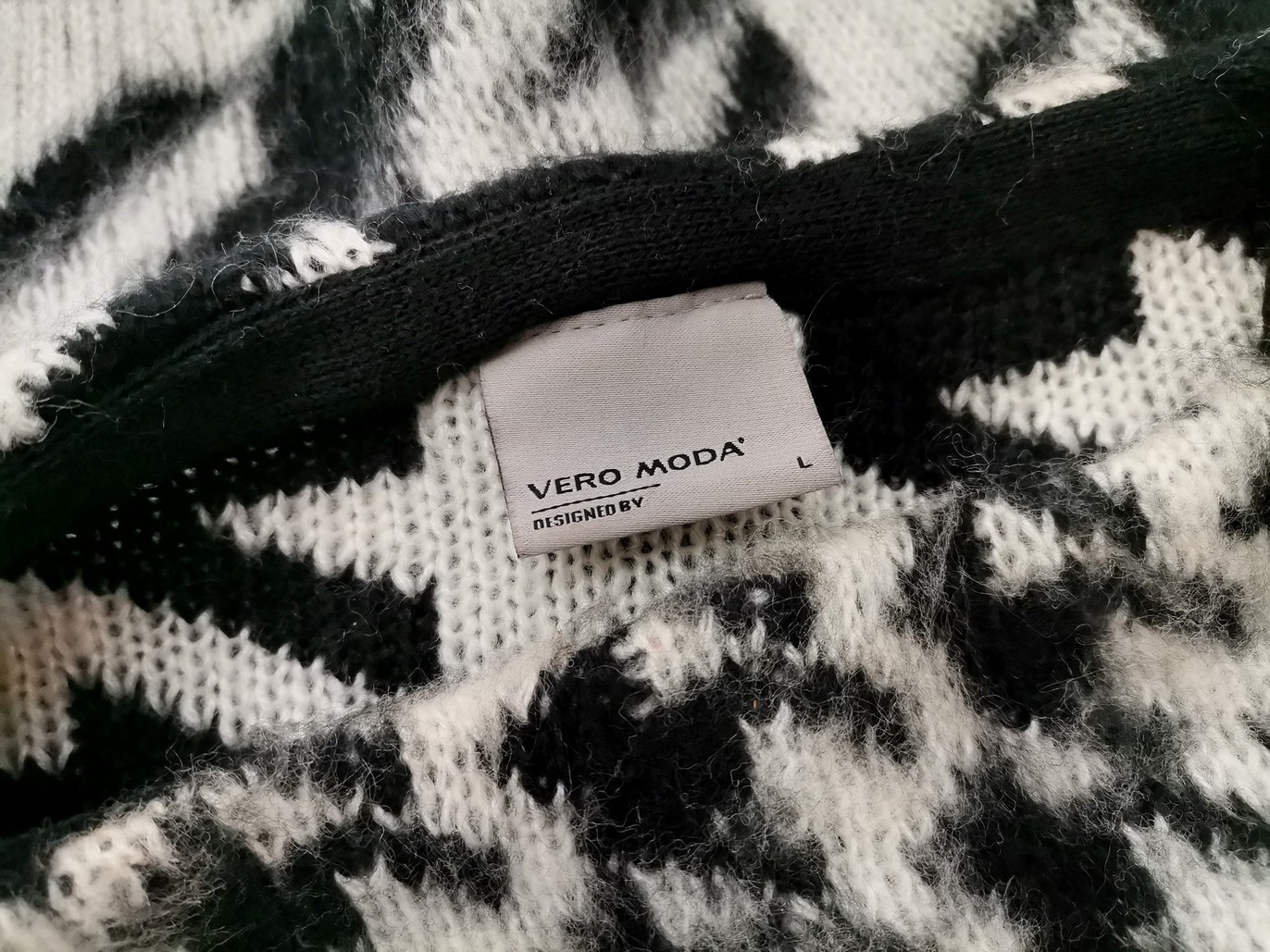 Vero moda Size L Color Czarny Pół golf Sweter Rękaw 3/4 Fabric Akryl 100% Gruba dzianina