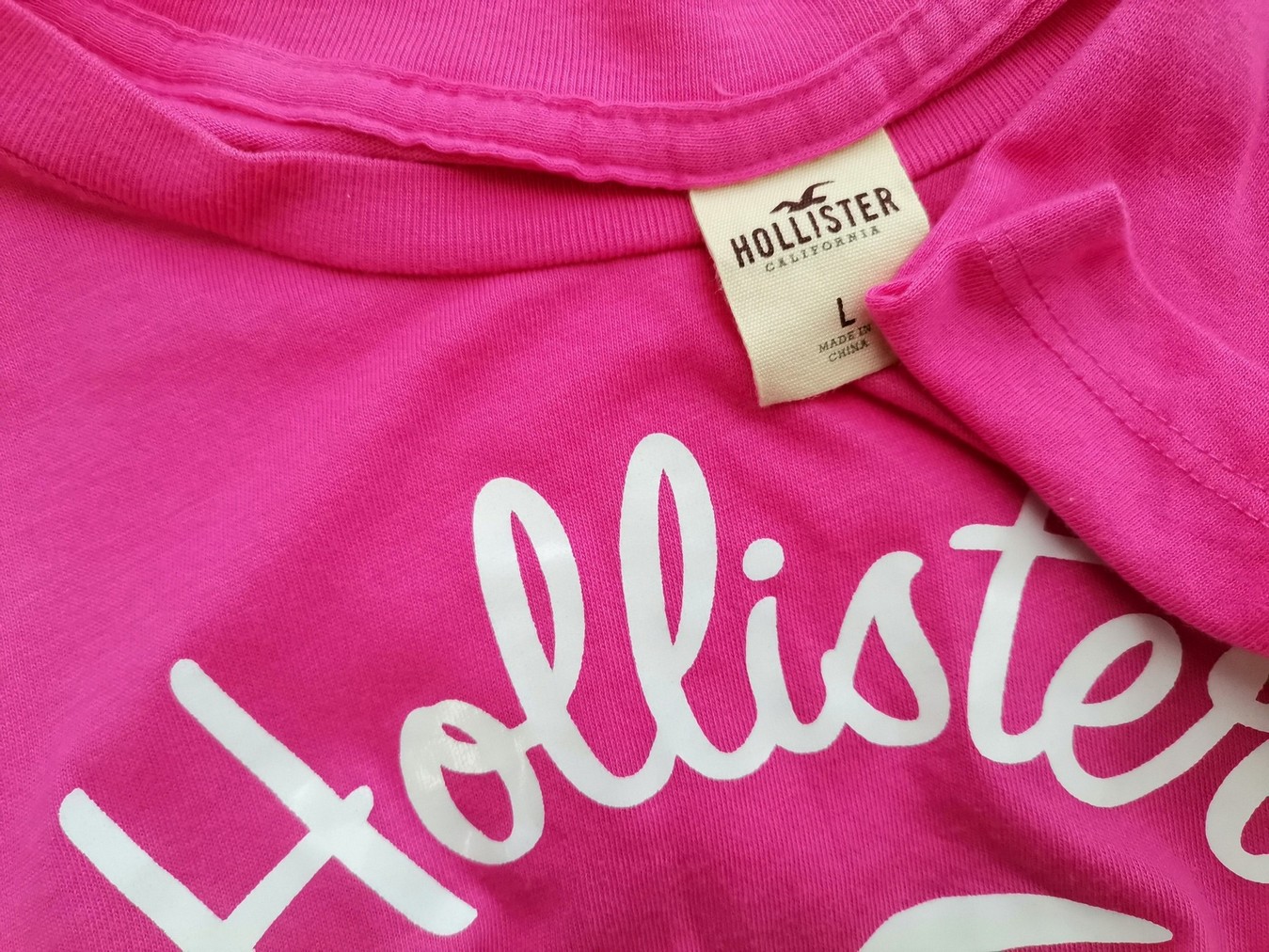 Hollister Size L Color Różowy Crew Neck T-Shirt Krótki rękaw Fabric Bawełna