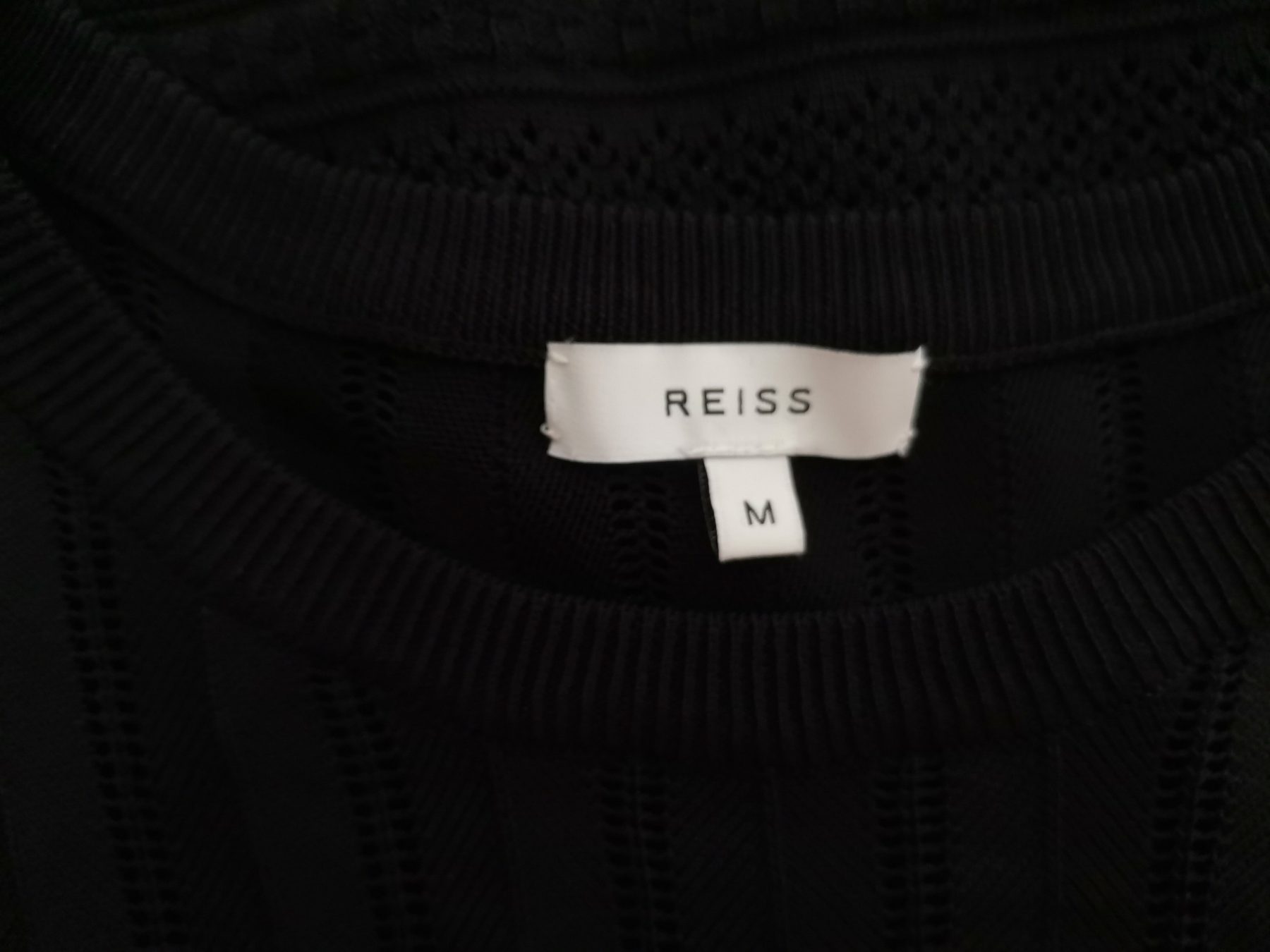 Reiss Size M Color Czarny Okrągły dekolt Sweter Długi rękaw Fabric Wiskoza Otwarta dzianina