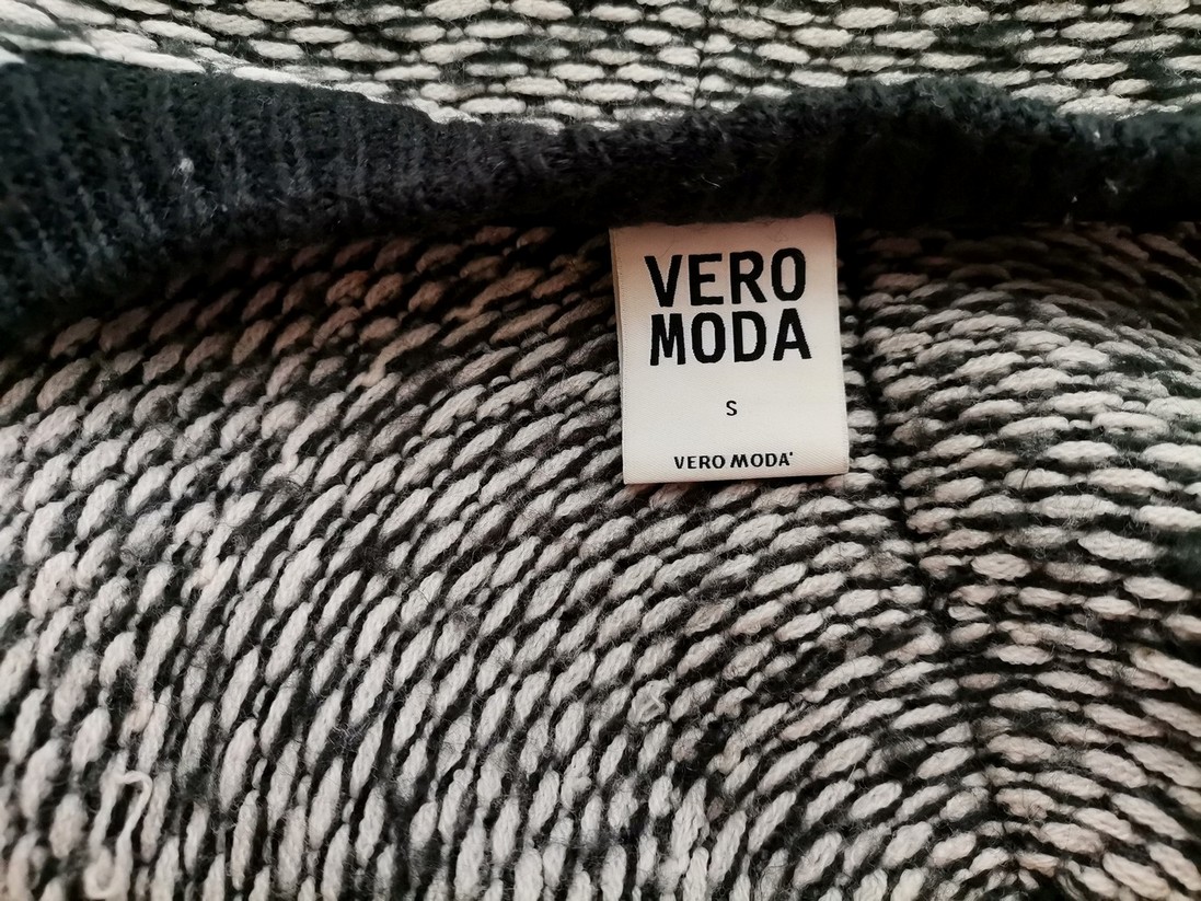 Vero moda Size S Color Granatowy Okrągły dekolt Sweter Długi rękaw Fabric Akryl 100% Gruba dzianina