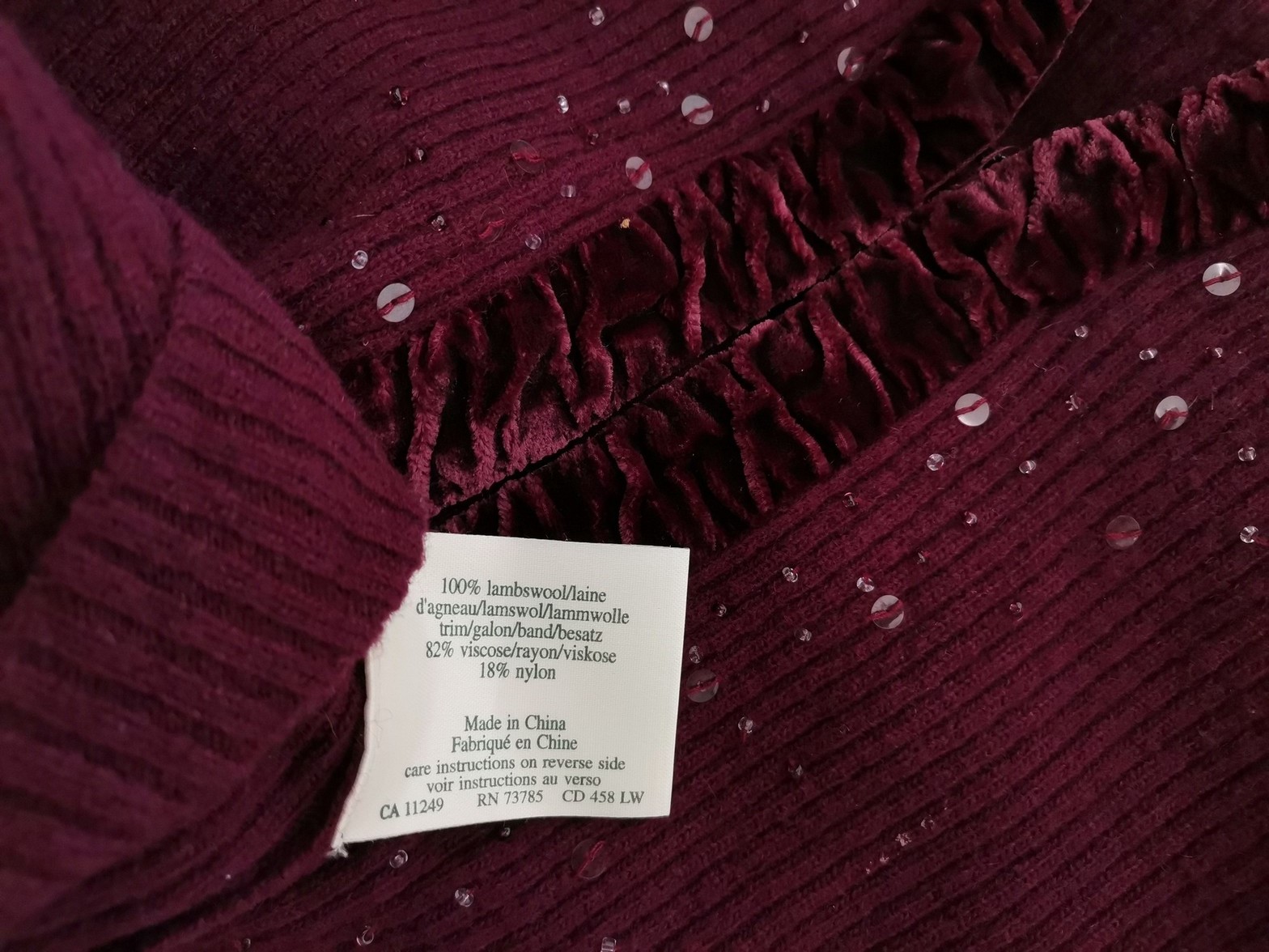 Laura ashley Size M Color Purpurowy W serek Kardigan Zapinany Długi rękaw Fabric Wełna Jagnięca 100% Cienka dzianina