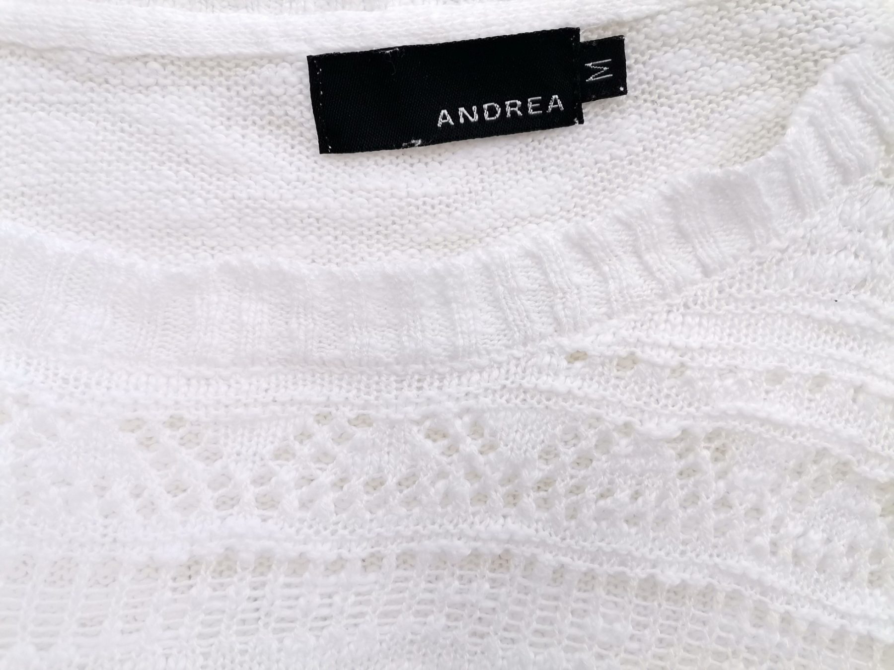 Andrea Size M Color Biały Okrągły dekolt Sweter Krótki rękaw Otwarta dzianina