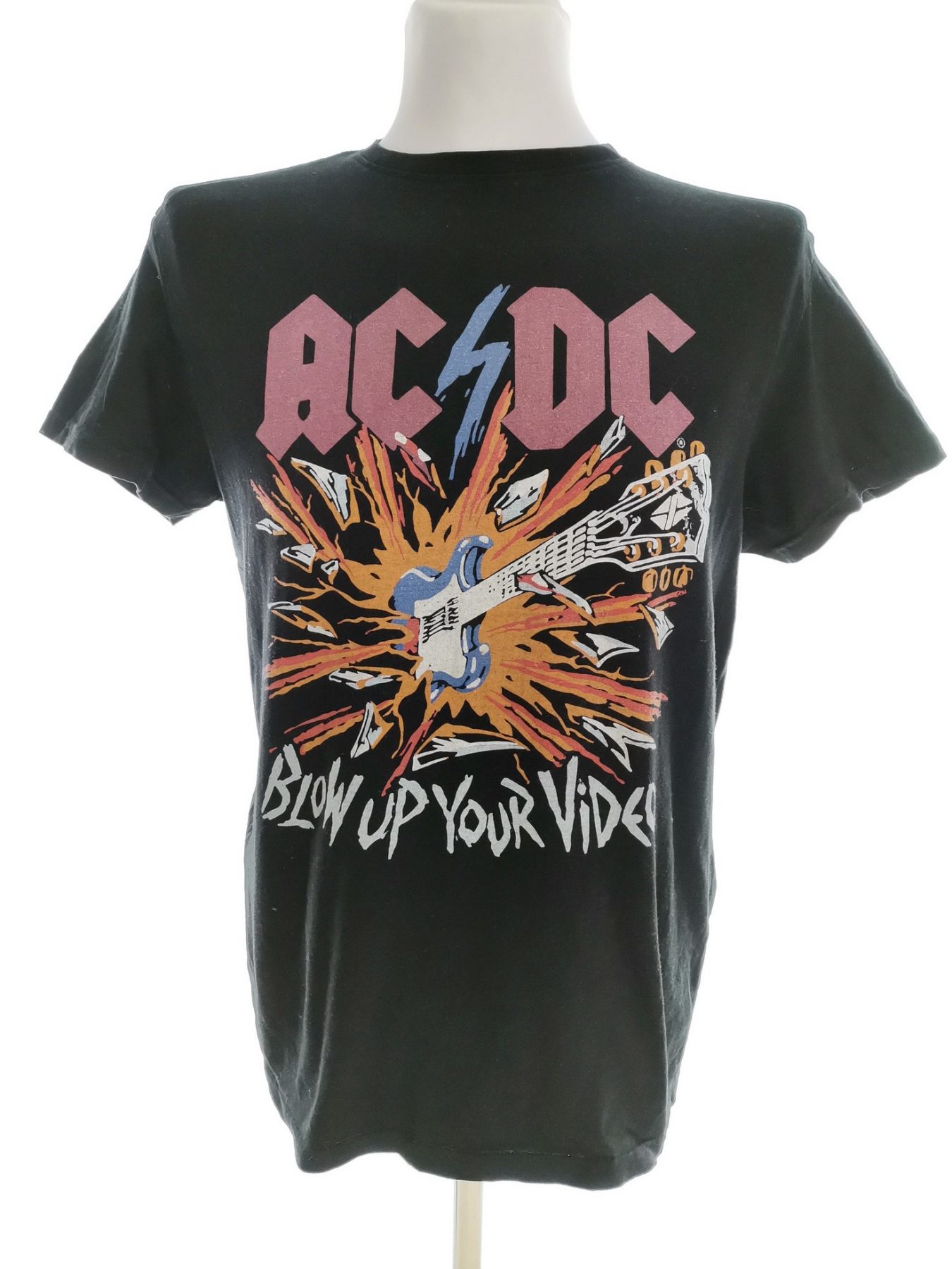 AC/DC Size M Color Czarny Męski T-Shirt Krótki rękaw Fabric Bawełna 100%