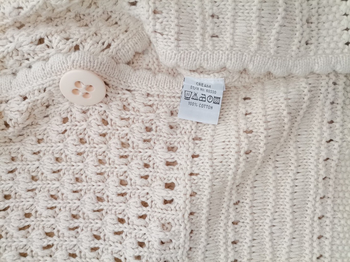 Cream Size 44/46 Color Kremowy Okrągły dekolt Długi Zapinany Kardigan Krótki rękaw Fabric Bawełna 100% Otwarta dzianina