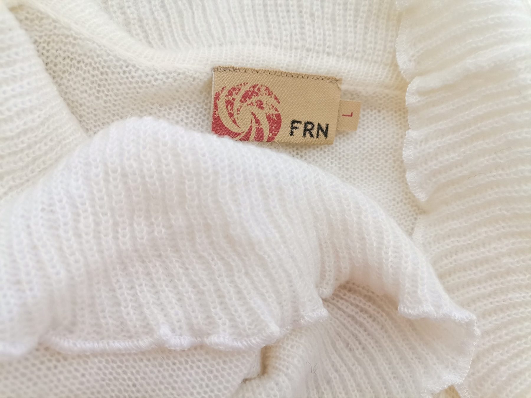 FRN Size L Color Kremowy Kołnierz Kardigan Zapinany Długi rękaw Fabric Akryl Cienka dzianina