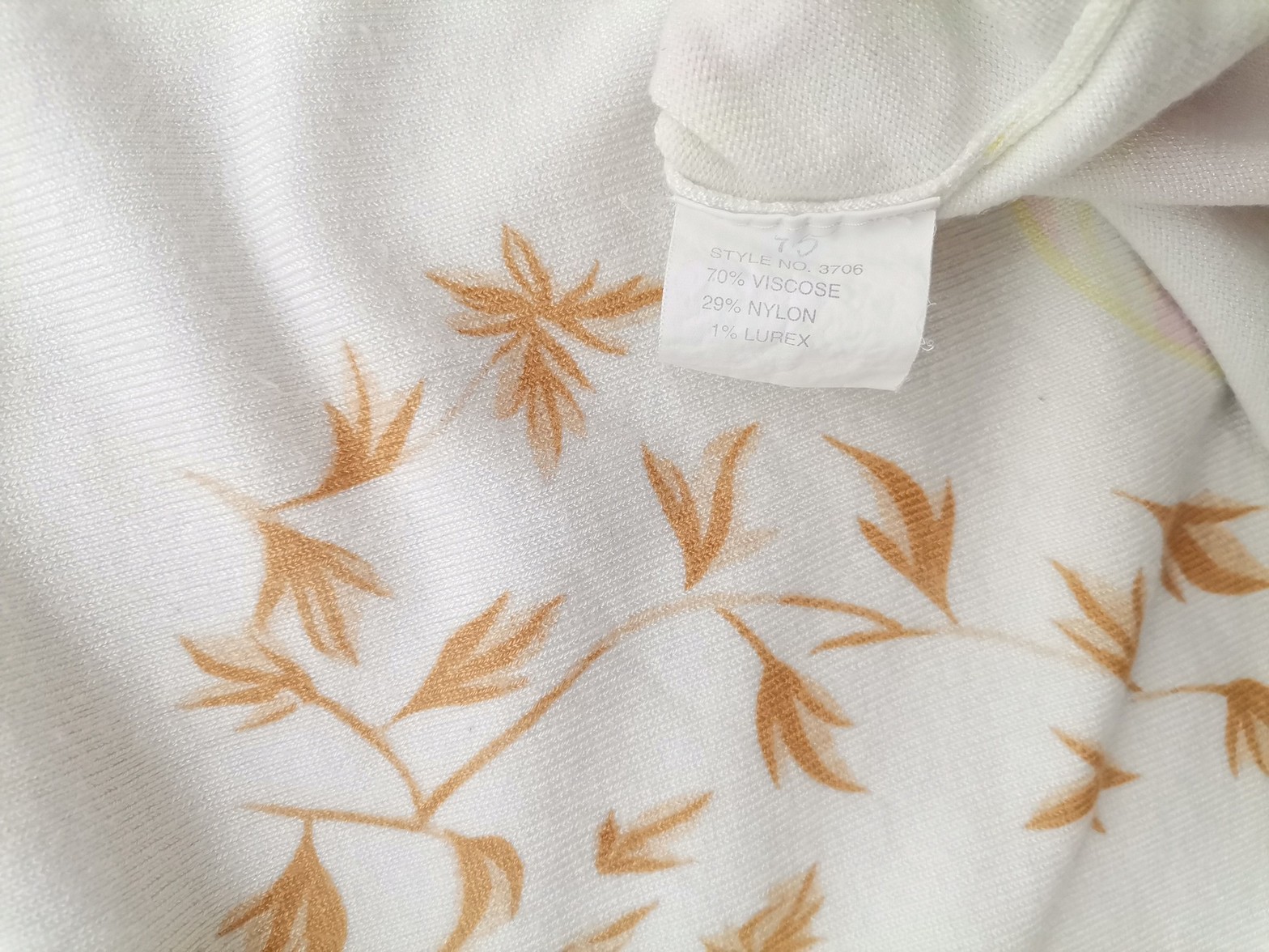 Saint tropez Size M Color Biały Okrągły dekolt Sweter Długi rękaw Fabric Wiskoza Cienka dzianina