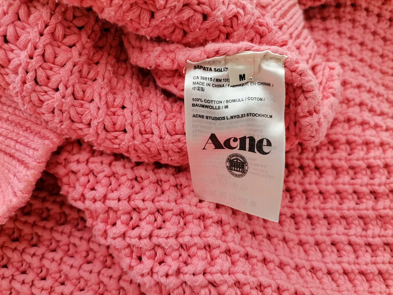 ACNE Studios Size M Color Różowy Okrągły dekolt Sweter Długi rękaw Fabric Bawełna 100% Gruba dzianina