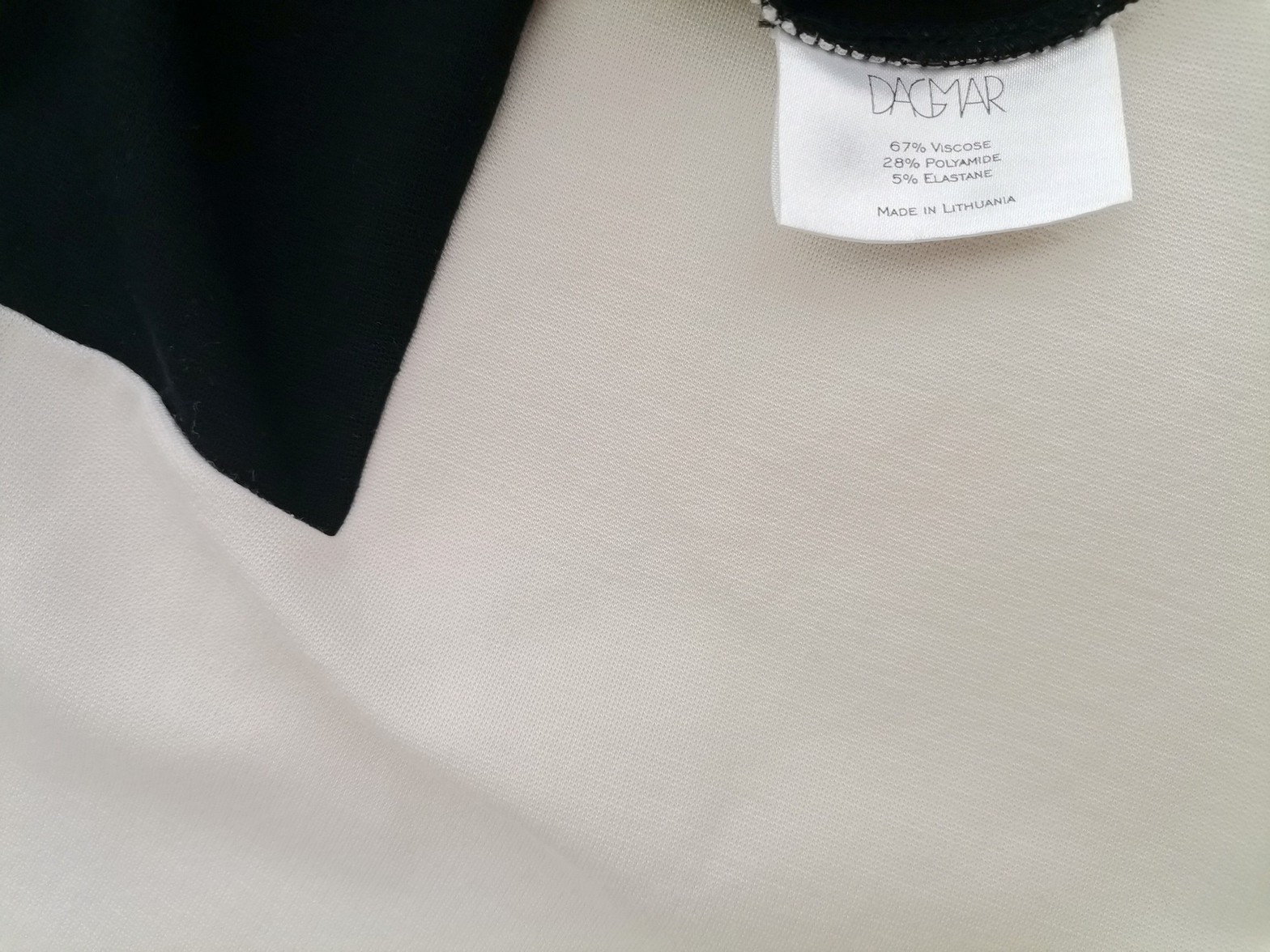 Dagmar Size 38/40 Color Kremowy Okrągły dekolt Sukienka Prosta Rękaw 3/4 Do Kolan Fabric Wiskoza