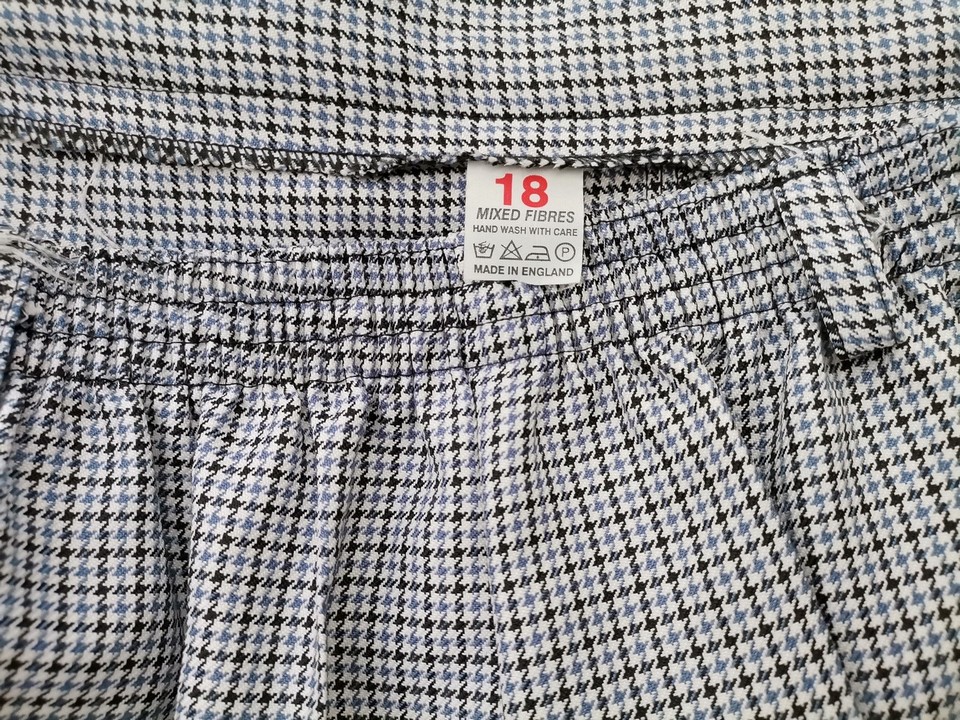 Vintage Size 18 (46) Color Czarny Spodnie Casual