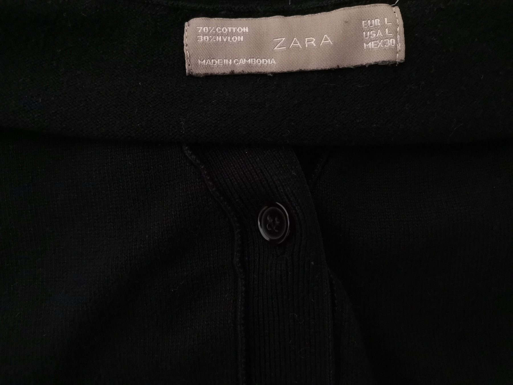 Zara Size L Color Czarny W serek Długi Zapinany Kardigan Długi rękaw Fabric Bawełna Cienka dzianina